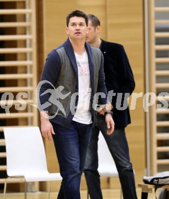 Basketball 2.Bundesliga 2014/15 Grunddurchgang 20.Runde. Raiders Villach gegen BBU Salzburg. Trainer Dejan Ljubinkovic (Salzburg). Villach, am 21.2.1015.
Foto: Kuess
---
pressefotos, pressefotografie, kuess, qs, qspictures, sport, bild, bilder, bilddatenbank