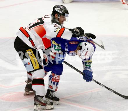 EBEL. Eishockey Bundesliga. EC VSV gegen Orli Znojmo. Brock McBride,  (VSV), Ondrej Fiala (Orli Znojmo). Villach, am 22.2.2015.
Foto: Kuess 


---
pressefotos, pressefotografie, kuess, qs, qspictures, sport, bild, bilder, bilddatenbank