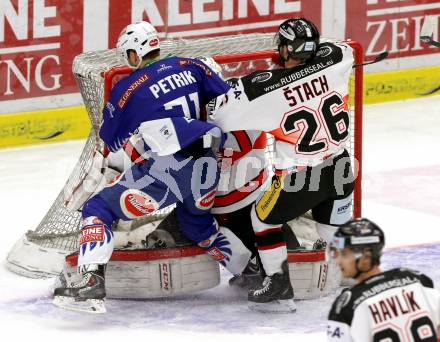 EBEL. Eishockey Bundesliga. EC VSV gegen Orli Znojmo. Benjamin Petrik,  (VSV), Lubomir Stach (Orli Znojmo). Villach, am 22.2.2015.
Foto: Kuess 


---
pressefotos, pressefotografie, kuess, qs, qspictures, sport, bild, bilder, bilddatenbank