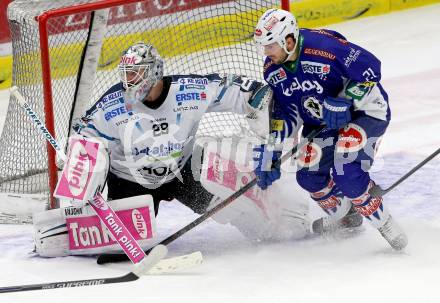 EBEL. Eishockey Bundesliga. EC VSV gegen EHC LIWEST Linz.  Benjamin Petrik, (VSV), Michael Ouzas  (Linz). Villach, am 26.2.2015.
Foto: Kuess 


---
pressefotos, pressefotografie, kuess, qs, qspictures, sport, bild, bilder, bilddatenbank