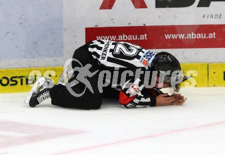 EBEL. Eishockey Bundesliga. EC VSV gegen EHC LIWEST Linz.  Schiedsrichter verletzt. Villach, am 26.2.2015.
Foto: Kuess 


---
pressefotos, pressefotografie, kuess, qs, qspictures, sport, bild, bilder, bilddatenbank