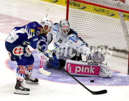 EBEL. Eishockey Bundesliga. EC VSV gegen EHC LIWEST Linz. John Lammers,  (VSV), Michael Ouzas (Linz). Villach, am 26.2.2015.
Foto: Kuess 


---
pressefotos, pressefotografie, kuess, qs, qspictures, sport, bild, bilder, bilddatenbank