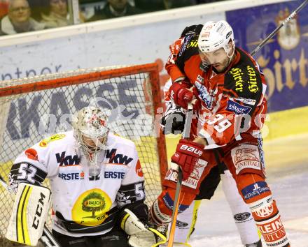 EBEL. Eishockey Bundesliga. KAC gegen Dornbirner Eishockey Club. Jean Fracois Jacques,  (KAC), Nathan Lawson (Dornbirn). Klagenfurt, am 3.3.2015.
Foto: Kuess 

---
pressefotos, pressefotografie, kuess, qs, qspictures, sport, bild, bilder, bilddatenbank