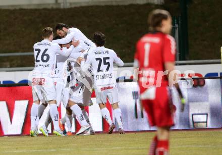 Fussball Bundesliga. RZ Pellets WAC gegen SV Josko Ried. Torjubel  (WAC). Wolfsberg, am 4.3.2015.
Foto: Kuess

---
pressefotos, pressefotografie, kuess, qs, qspictures, sport, bild, bilder, bilddatenbank