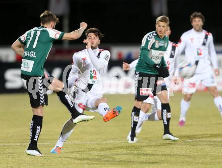 Fussball Bundesliga. RZ Pellets WAC gegen SV Josko Ried. Roland Putsche, (WAC), Oliver Kragl  (Ried). Wolfsberg, am 4.3.2015.
Foto: Kuess

---
pressefotos, pressefotografie, kuess, qs, qspictures, sport, bild, bilder, bilddatenbank