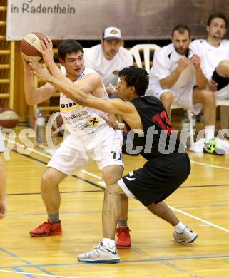 Basketball 2.Bundesliga 2014/15 Grunddurchgang 22.Runde. Radenthein Garnets gegen Mistelbach Mustangs. Emanuel Stadler, (Radenthein),  Daniel Gajdosik (Mistelbach). Radenthein, am 7.3.1015.
Foto: Kuess
---
pressefotos, pressefotografie, kuess, qs, qspictures, sport, bild, bilder, bilddatenbank