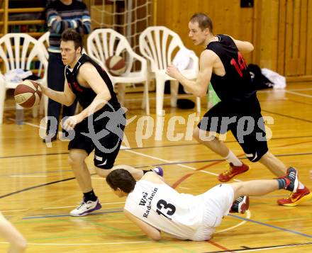 Basketball 2.Bundesliga 2014/15 Grunddurchgang 22.Runde. Radenthein Garnets gegen Mistelbach Mustangs. Martin Steiner,  (Radenthein),  Stefan Obermann, Vladimir Sismilich (Mistelbach). Radenthein, am 7.3.1015.
Foto: Kuess
---
pressefotos, pressefotografie, kuess, qs, qspictures, sport, bild, bilder, bilddatenbank