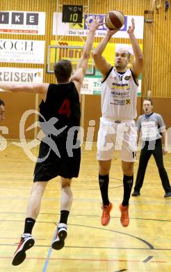 Basketball 2.Bundesliga 2014/15 Grunddurchgang 22.Runde. Radenthein Garnets gegen Mistelbach Mustangs. Vjeran Soldo, (Radenthein),  Jakob Deimel (Mistelbach). Radenthein, am 7.3.1015.
Foto: Kuess
---
pressefotos, pressefotografie, kuess, qs, qspictures, sport, bild, bilder, bilddatenbank