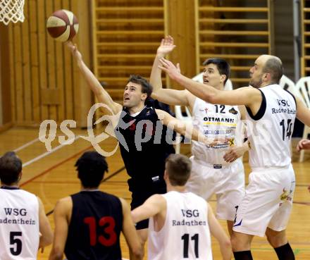 Basketball 2.Bundesliga 2014/15 Grunddurchgang 22.Runde. Radenthein Garnets gegen Mistelbach Mustangs. Luka Zavrsnik, Vjeran Soldo,  (Radenthein), Florian Duck (Mistelbach). Radenthein, am 7.3.1015.
Foto: Kuess
---
pressefotos, pressefotografie, kuess, qs, qspictures, sport, bild, bilder, bilddatenbank