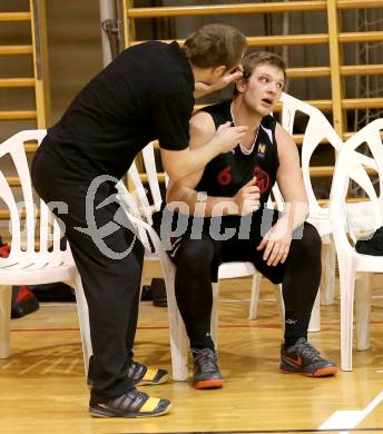 Basketball 2.Bundesliga 2014/15 Grunddurchgang 22.Runde. Radenthein Garnets gegen Mistelbach Mustangs. Verletzt Ronald Sprung (Mistelbach). Radenthein, am 7.3.1015.
Foto: Kuess
---
pressefotos, pressefotografie, kuess, qs, qspictures, sport, bild, bilder, bilddatenbank