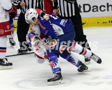 EBEL. Eishockey Bundesliga. EC VSV gegen EC Red Bull Salzburg. Rauferei Stefan Bacher, (VSV), Kyle Beach (Salzburg). Villach, am 8.3.2015.
Foto: Kuess 


---
pressefotos, pressefotografie, kuess, qs, qspictures, sport, bild, bilder, bilddatenbank