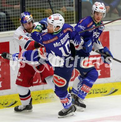 EBEL. Eishockey Bundesliga. EC VSV gegen EC Red Bull Salzburg. Brock McBride, Stefan Bacher,  (VSV), Brett Sterling (Salzburg). Villach, am 13.3.2015.
Foto: Kuess 


---
pressefotos, pressefotografie, kuess, qs, qspictures, sport, bild, bilder, bilddatenbank