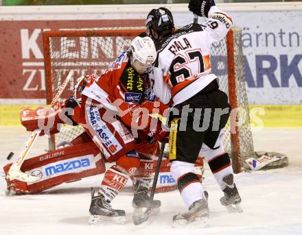 EBEL. Eishockey Bundesliga. KAC gegen Orli Znojmo.  Jason DeSantis, (KAC), Ondrej Fiala   (Orli Znojmo). Klagenfurt, am 13.3.2015.
Foto: Kuess 

---
pressefotos, pressefotografie, kuess, qs, qspictures, sport, bild, bilder, bilddatenbank