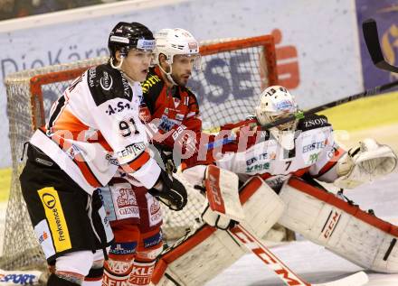 EBEL. Eishockey Bundesliga. KAC gegen Orli Znojmo.  Thomas Koch,  (KAC), Martin Nemcik  (Orli Znojmo). Klagenfurt, am 13.3.2015.
Foto: Kuess 

---
pressefotos, pressefotografie, kuess, qs, qspictures, sport, bild, bilder, bilddatenbank