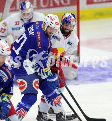 EBEL. Eishockey Bundesliga. EC VSV gegen EC Red Bull Salzburg. Benjamin Petrik,  (VSV), Dominique Heinrich (Salzburg). Villach, am 13.3.2015.
Foto: Kuess 


---
pressefotos, pressefotografie, kuess, qs, qspictures, sport, bild, bilder, bilddatenbank