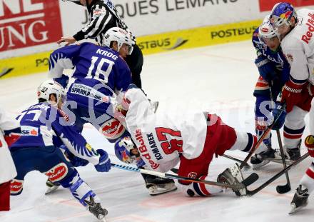 EBEL. Eishockey Bundesliga. EC VSV gegen EC Red Bull Salzburg. Jason Krog, Darren Haydar,  (VSV), Konstantin Komarek (Salzburg). Villach, am 13.3.2015.
Foto: Kuess 


---
pressefotos, pressefotografie, kuess, qs, qspictures, sport, bild, bilder, bilddatenbank