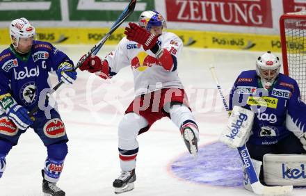 EBEL. Eishockey Bundesliga. EC VSV gegen EC Red Bull Salzburg. Gerhard Unterluggauer, Jean Philippe Lamoureux,  (VSV), Manuel Latusa (Salzburg). Villach, am 13.3.2015.
Foto: Kuess 


---
pressefotos, pressefotografie, kuess, qs, qspictures, sport, bild, bilder, bilddatenbank