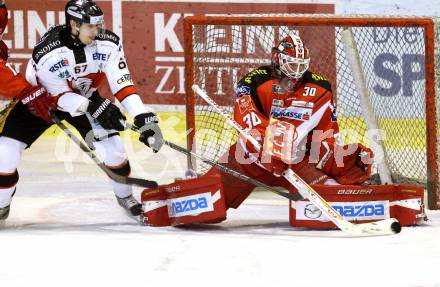 EBEL. Eishockey Bundesliga. KAC gegen Orli Znojmo.  Rene Swette,  (KAC), Ondrej Fiala  (Orli Znojmo). Klagenfurt, am 13.3.2015.
Foto: Kuess 

---
pressefotos, pressefotografie, kuess, qs, qspictures, sport, bild, bilder, bilddatenbank