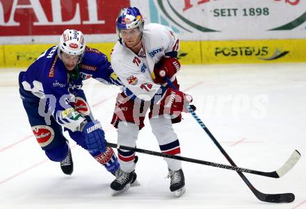 EBEL. Eishockey Bundesliga. EC VSV gegen EC Red Bull Salzburg.  Stefan Bacher, (VSV),  John Hughes (Salzburg). Villach, am 13.3.2015.
Foto: Kuess 


---
pressefotos, pressefotografie, kuess, qs, qspictures, sport, bild, bilder, bilddatenbank