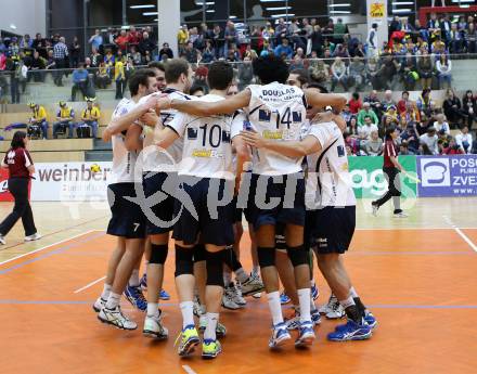 Volleyball. Middle European League. MEVZA. SK Posojilnica Aich/Dob gegen Hypo Tirol VT. Jubel Tirol. Bleiburg, 15.3.2015
Foto: Kuess

---
pressefotos, pressefotografie, kuess, qs, qspictures, sport, bild, bilder, bilddatenbank