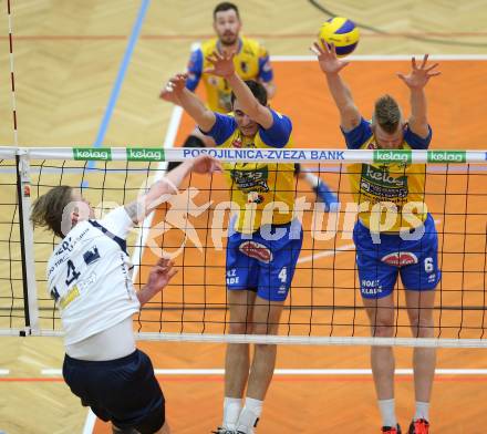 Volleyball. Middle European League. MEVZA. SK Posojilnica Aich/Dob gegen Hypo Tirol VT. Filip Palgut, Peter Wohlfahrtstaetter, (Aich/Dob), Janis Pedav (Tirol). Bleiburg, 15.3.2015
Foto: Kuess

---
pressefotos, pressefotografie, kuess, qs, qspictures, sport, bild, bilder, bilddatenbank