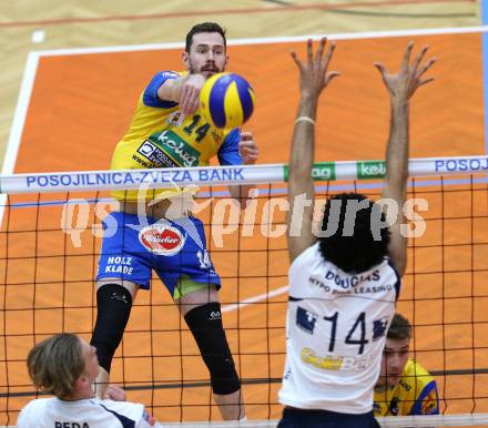 Volleyball. Middle European League. MEVZA. SK Posojilnica Aich/Dob gegen Hypo Tirol VT. Stephen Anthony Nash (Aich/Dob). Bleiburg, 15.3.2015
Foto: Kuess

---
pressefotos, pressefotografie, kuess, qs, qspictures, sport, bild, bilder, bilddatenbank