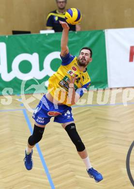 Volleyball. Middle European League. MEVZA. SK Posojilnica Aich/Dob gegen Hypo Tirol VT. Stephen Anthony Nash (Aich/Dob). Bleiburg, 15.3.2015
Foto: Kuess

---
pressefotos, pressefotografie, kuess, qs, qspictures, sport, bild, bilder, bilddatenbank