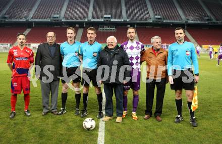 Fussball Regionalliga. SK Austria Klagenfurt gegen SAK. Thomas Riedl (SAK), Marjan Sturm, Schiedsrichter Manfred Krassnitzer, Josef Feldner, Christian Prawda. Klagenfurt, 20.3.2015
Foto: Kuess 
---
pressefotos, pressefotografie, kuess, qs, qspictures, sport, bild, bilder, bilddatenbank