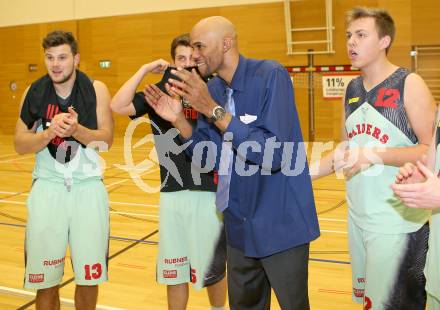 Basketball 2.Bundesliga 2014/15 Play off. Viertelfinale. Raiders Villach gegen Mistelbach Mustangs. Jubel Trainer Stacey Nolan (Villach). Villach, am 21.3.2015.
Foto: Kuess
---
pressefotos, pressefotografie, kuess, qs, qspictures, sport, bild, bilder, bilddatenbank