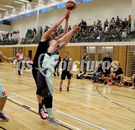 Basketball 2.Bundesliga 2014/15 Play off. Viertelfinale. Raiders Villach gegen Mistelbach Mustangs. Nino Gross, (Villach), Ivo Prachar (Mistelbach). Villach, am 21.3.2015.
Foto: Kuess
---
pressefotos, pressefotografie, kuess, qs, qspictures, sport, bild, bilder, bilddatenbank