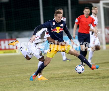 Fussball Bundesliga. RZ Pellets WAC gegen FC Red Bull Salzburg. De Oliveira Silvio Carlos, (WAC),  Stefan Ilsanker  (Salzburg). Wolfsberg, am 21.3.2015.
Foto: Kuess

---
pressefotos, pressefotografie, kuess, qs, qspictures, sport, bild, bilder, bilddatenbank