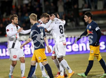 Fussball Bundesliga. RZ Pellets WAC gegen FC Red Bull Salzburg. Torjubel De Oliveira Silvio Carlos, Jacobo Ynclan, Michael Sollbauer (WAC). Wolfsberg, am 21.3.2015.
Foto: Kuess

---
pressefotos, pressefotografie, kuess, qs, qspictures, sport, bild, bilder, bilddatenbank