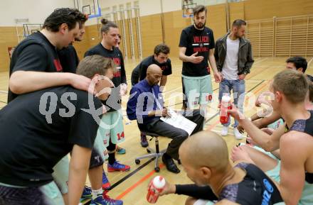 Basketball 2.Bundesliga 2014/15 Play off. Viertelfinale. Raiders Villach gegen Mistelbach Mustangs. Trainer Stacey Nolan (Villach). Villach, am 21.3.2015.
Foto: Kuess
---
pressefotos, pressefotografie, kuess, qs, qspictures, sport, bild, bilder, bilddatenbank