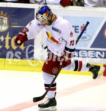 EBEL. Eishockey Bundesliga. KAC gegen EC Red Bull Salzburg. Torjubel John Hughes  (Salzburg). Klagenfurt, am 24.3.2015.
Foto: Kuess 

---
pressefotos, pressefotografie, kuess, qs, qspictures, sport, bild, bilder, bilddatenbank