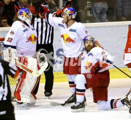 EBEL. Eishockey Bundesliga. KAC gegen EC Red Bull Salzburg. Jubel Lukas Gracnar, John Hughes, Troy Milam  (Salzburg). Klagenfurt, am 24.3.2015.
Foto: Kuess 

---
pressefotos, pressefotografie, kuess, qs, qspictures, sport, bild, bilder, bilddatenbank