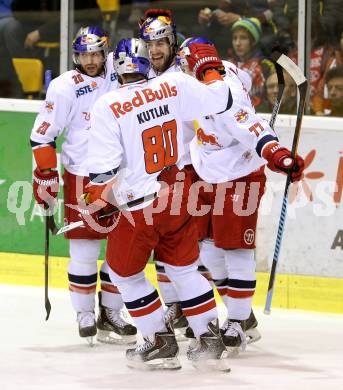 EBEL. Eishockey Bundesliga. KAC gegen EC Red Bull Salzburg.  Torjubel Manuel Latusa, Florian Muehlstein, Daniel Welser, Zdenek Kutlak (Salzburg). Klagenfurt, am 24.3.2015.
Foto: Kuess 

---
pressefotos, pressefotografie, kuess, qs, qspictures, sport, bild, bilder, bilddatenbank