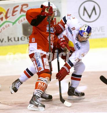 EBEL. Eishockey Bundesliga. KAC gegen EC Red Bull Salzburg. Lukas Pither,  (KAC), Ben Walter (Salzburg). Klagenfurt, am 24.3.2015.
Foto: Kuess 

---
pressefotos, pressefotografie, kuess, qs, qspictures, sport, bild, bilder, bilddatenbank