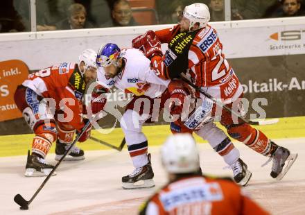 EBEL. Eishockey Bundesliga. KAC gegen EC Red Bull Salzburg. Thomas Poeck,  (KAC), Manuel Latusa (Salzburg). Klagenfurt, am 24.3.2015.
Foto: Kuess 

---
pressefotos, pressefotografie, kuess, qs, qspictures, sport, bild, bilder, bilddatenbank