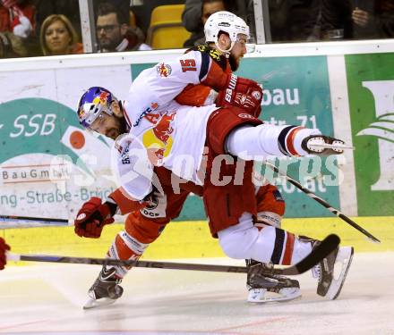 EBEL. Eishockey Bundesliga. KAC gegen EC Red Bull Salzburg. Martin Schumnig,  (KAC), Manuel Latusa (Salzburg). Klagenfurt, am 24.3.2015.
Foto: Kuess 

---
pressefotos, pressefotografie, kuess, qs, qspictures, sport, bild, bilder, bilddatenbank