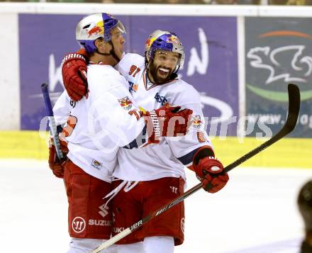 EBEL. Eishockey Bundesliga. KAC gegen EC Red Bull Salzburg.  Torjubel John Hughes, Dominique Heinrich  (Salzburg). Klagenfurt, am 24.3.2015.
Foto: Kuess 

---
pressefotos, pressefotografie, kuess, qs, qspictures, sport, bild, bilder, bilddatenbank