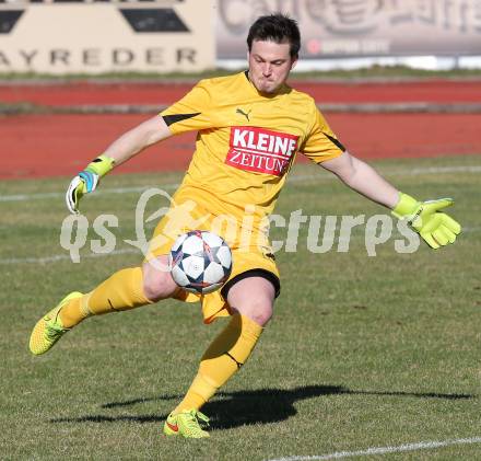 Fussball Kaerntner Liga. Voelkermarkt gegen Annabichler SV.  Mario Mairitsch (Voelkermarkt). Voelkermarkt , am 28.3.2015.
Foto: Kuess
---
pressefotos, pressefotografie, kuess, qs, qspictures, sport, bild, bilder, bilddatenbank