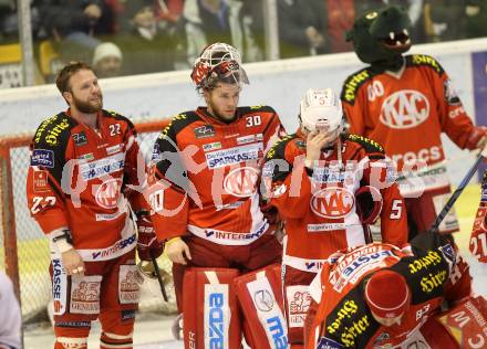 EBEL. Eishockey Bundesliga. KAC gegen EC Red Bull Salzburg. Rene Swette, Jason DeSantis, Thomas Poeck (KAC). Klagenfurt, am 29.3.2015.
Foto: Kuess 

---
pressefotos, pressefotografie, kuess, qs, qspictures, sport, bild, bilder, bilddatenbank