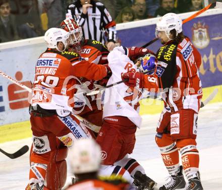 EBEL. Eishockey Bundesliga. KAC gegen EC Red Bull Salzburg. Rene Swette, Luke Pither, Martin Schumnig,  (KAC),  Brett Sterling (Salzburg). Klagenfurt, am 29.3.2015.
Foto: Kuess 

---
pressefotos, pressefotografie, kuess, qs, qspictures, sport, bild, bilder, bilddatenbank