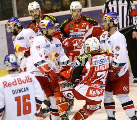 EBEL. Eishockey Bundesliga. KAC gegen EC Red Bull Salzburg. Jamie Lundmark, (KAC), Alexander Pallestrang  (Salzburg). Klagenfurt, am 29.3.2015.
Foto: Kuess 

---
pressefotos, pressefotografie, kuess, qs, qspictures, sport, bild, bilder, bilddatenbank