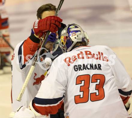 EBEL. Eishockey Bundesliga. KAC gegen EC Red Bull Salzburg.  Jubel Dominique Heinrich, Luka Gracnar (Salzburg). Klagenfurt, am 29.3.2015.
Foto: Kuess 

---
pressefotos, pressefotografie, kuess, qs, qspictures, sport, bild, bilder, bilddatenbank