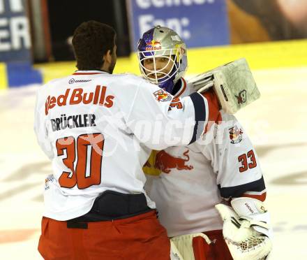 EBEL. Eishockey Bundesliga. KAC gegen EC Red Bull Salzburg. Jubel Bernd Brueckler, Luka Gracnar  (Salzburg). Klagenfurt, am 29.3.2015.
Foto: Kuess 

---
pressefotos, pressefotografie, kuess, qs, qspictures, sport, bild, bilder, bilddatenbank