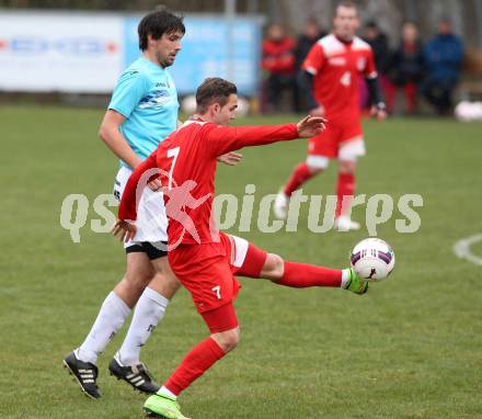 Fussball Unterliga Ost. KAC 1909 gegen St. Margarethen/Lavantal. Toni Krijan, (KAC), Roland Schrammel  (St. Margarethen). Klagenfurt, am 4.4.2015.
Foto: Kuess
---
pressefotos, pressefotografie, kuess, qs, qspictures, sport, bild, bilder, bilddatenbank