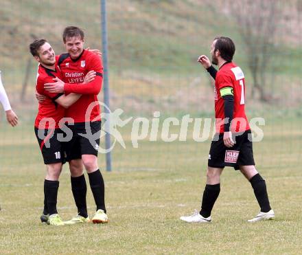 Fussball. Kaerntner Liga. Maria Saal gegen FC Alpe Adria. Torjubel Michael Fischer, Sebastian Schmid, Roland Krenn (Maria Saal). Maria Saal, 4.4.2015.
Foto: Kuess
---
pressefotos, pressefotografie, kuess, qs, qspictures, sport, bild, bilder, bilddatenbank