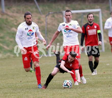 Fussball. Kaerntner Liga. Maria Saal gegen FC Alpe Adria. Sebastian Kaiser (Maria Saal), Milan Andelkovic, Miroslav Grbic (Alpe Adria). Maria Saal, 4.4.2015.
Foto: Kuess
---
pressefotos, pressefotografie, kuess, qs, qspictures, sport, bild, bilder, bilddatenbank