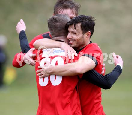 Fussball. Kaerntner Liga. Maria Saal gegen FC Alpe Adria. torjubel Christof Reichmann, Zsolt Vari (Maria Saal). Maria Saal, 4.4.2015.
Foto: Kuess
---
pressefotos, pressefotografie, kuess, qs, qspictures, sport, bild, bilder, bilddatenbank